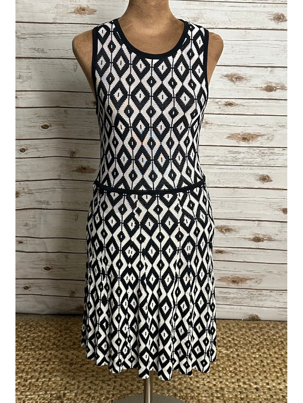 Trina Turk black white geometric sleeveless knit A-line dress Medium retro mod
